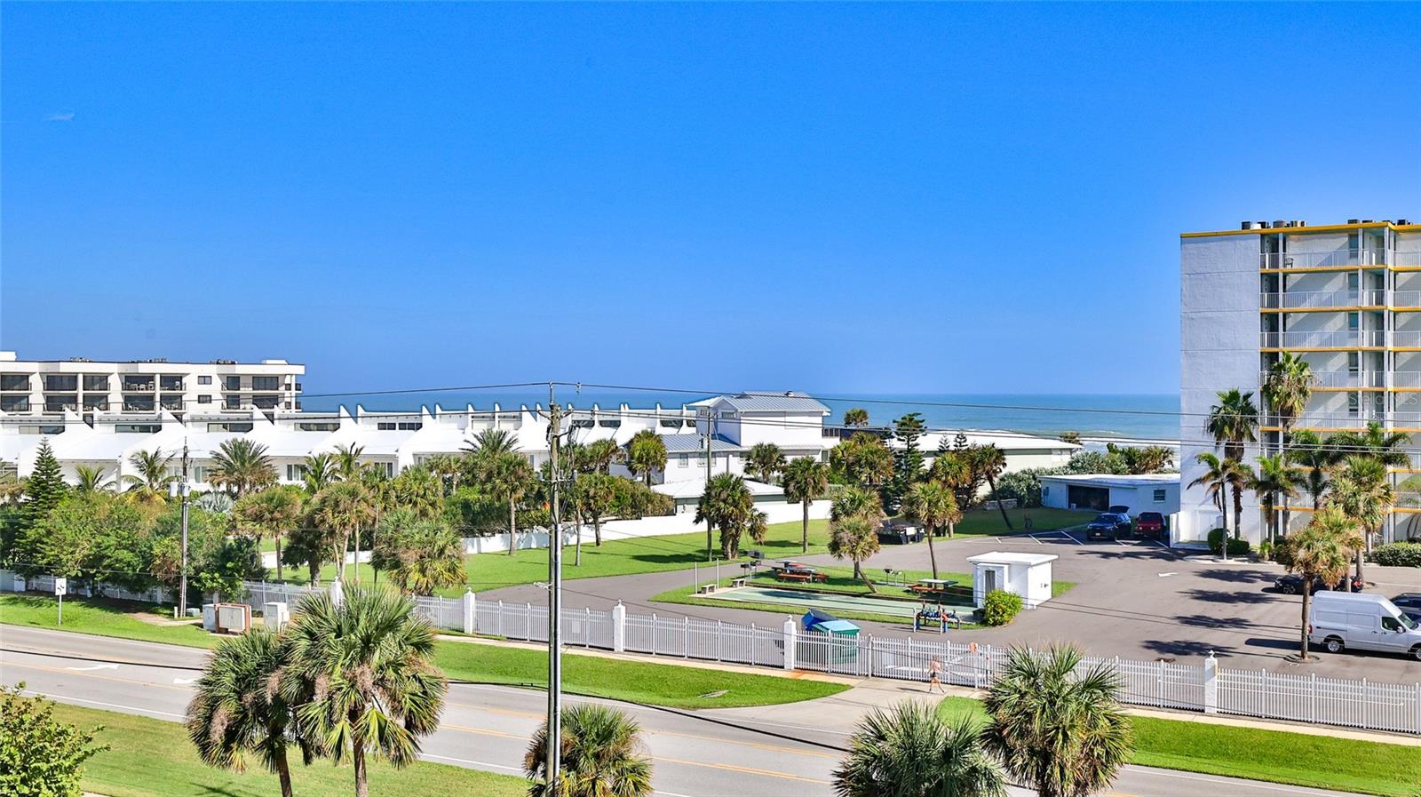 OCEAN WALK NSB BLDG 02 - Residential