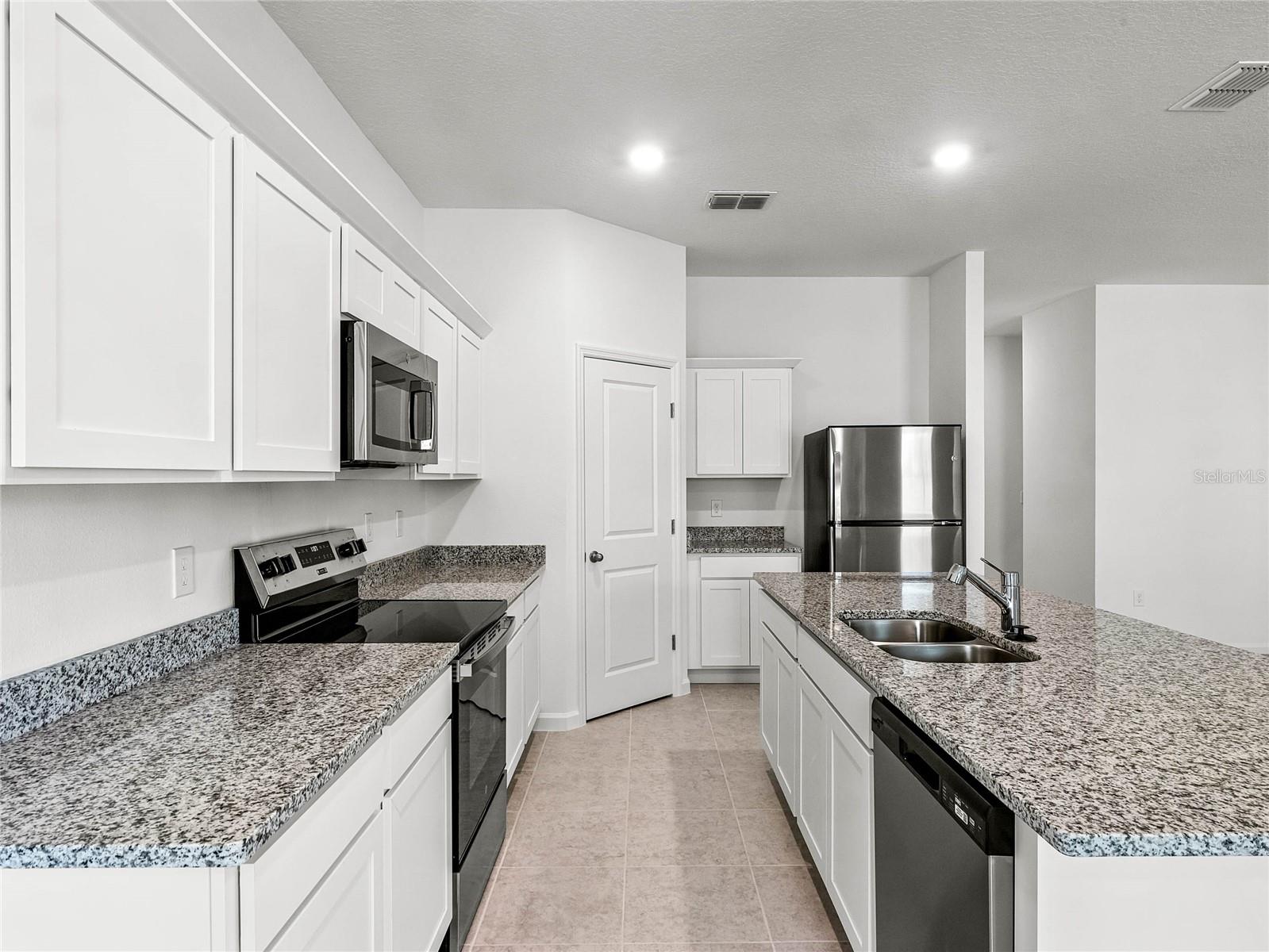 VILLAGES/MINNEOLA HILLS PH 2B - Residential Lease