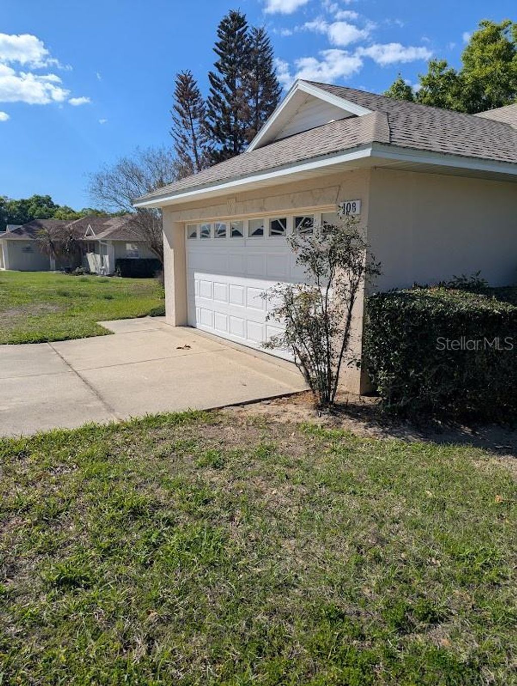 Photo of 108 Twin Lake Circle, Umatilla, FL 32784 (MLS # V4947781)