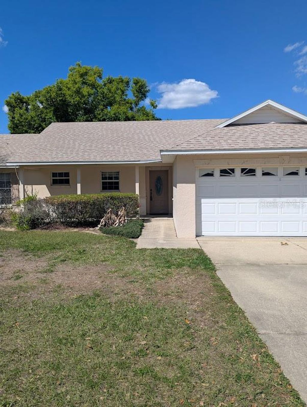 Photo of 108 Twin Lake Circle, Umatilla, FL 32784 (MLS # V4947781)