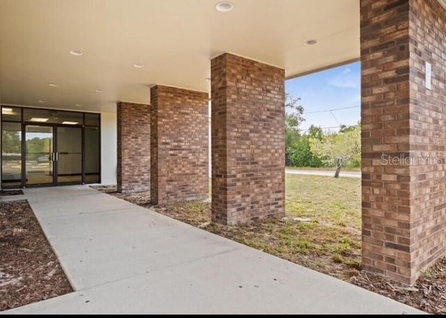 TAMPA & TARPON SPGS LAND CO - Commercial Sale