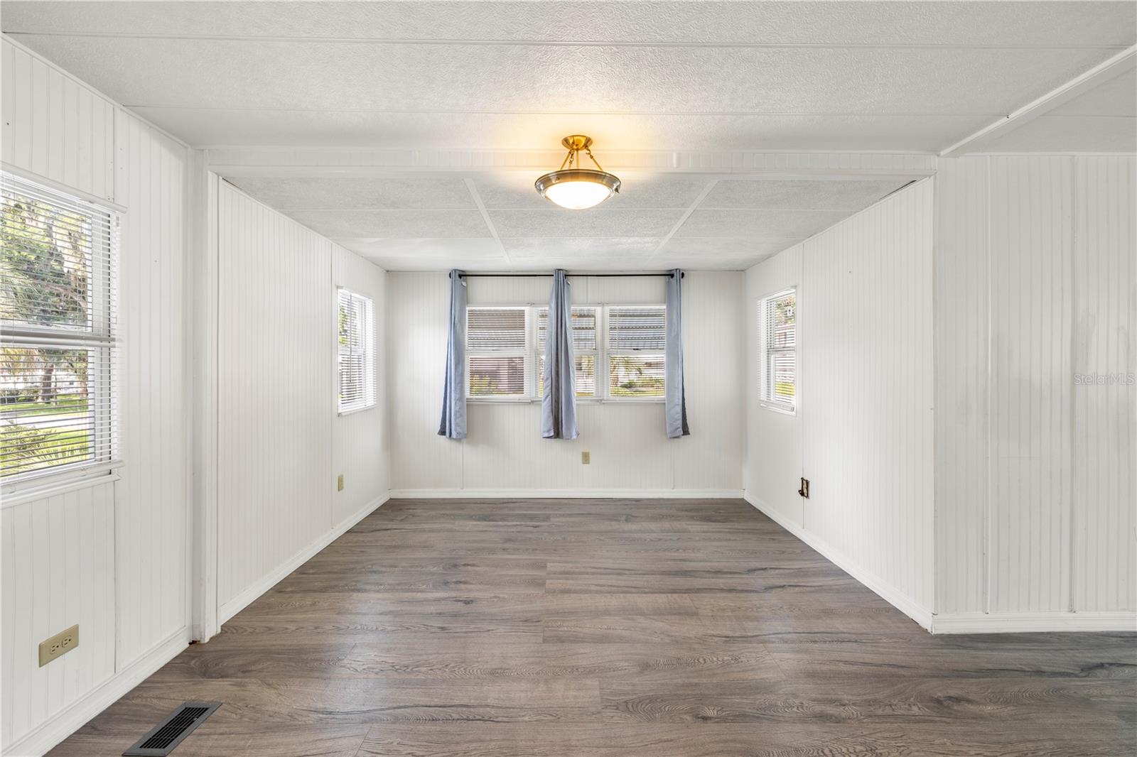 GREEN HILLS ESTATES - Residential