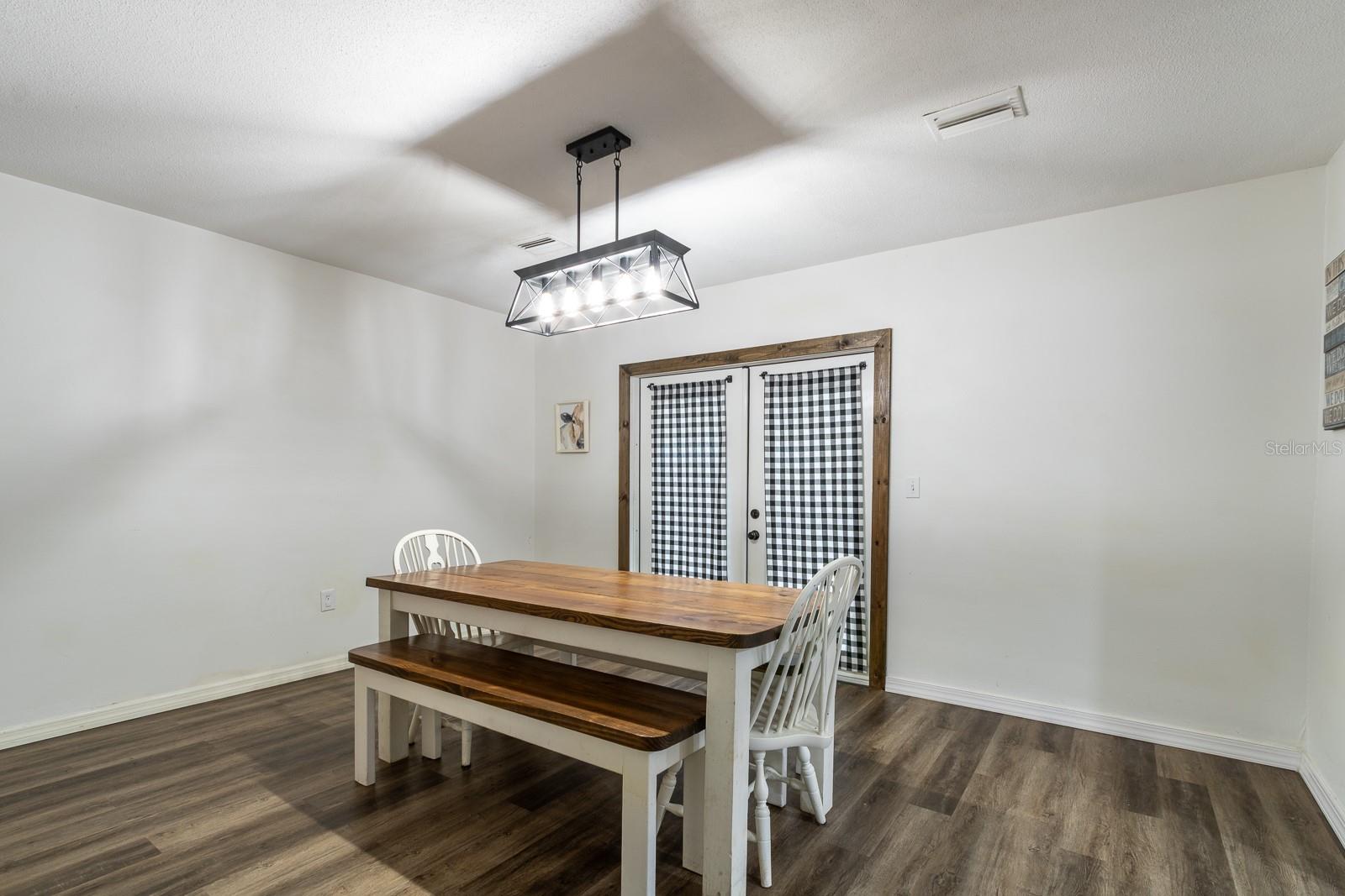 TOMPSETT SURVEY/ALACHUA - Residential