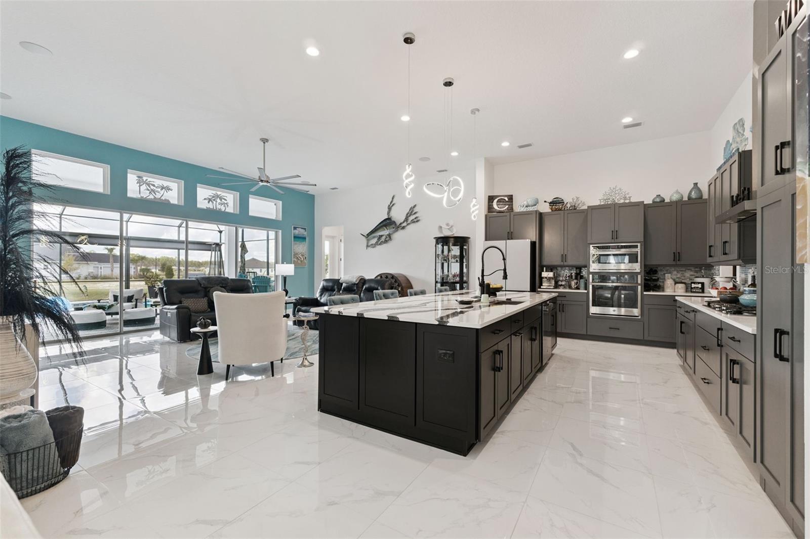 PLANTATION BAY SEC 2 A-F UN 12 - Residential