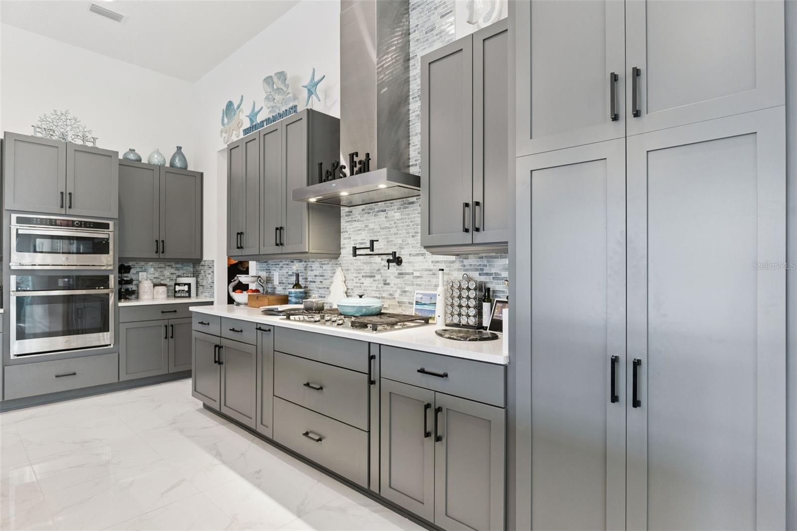 PLANTATION BAY SEC 2 A-F UN 12 - Residential