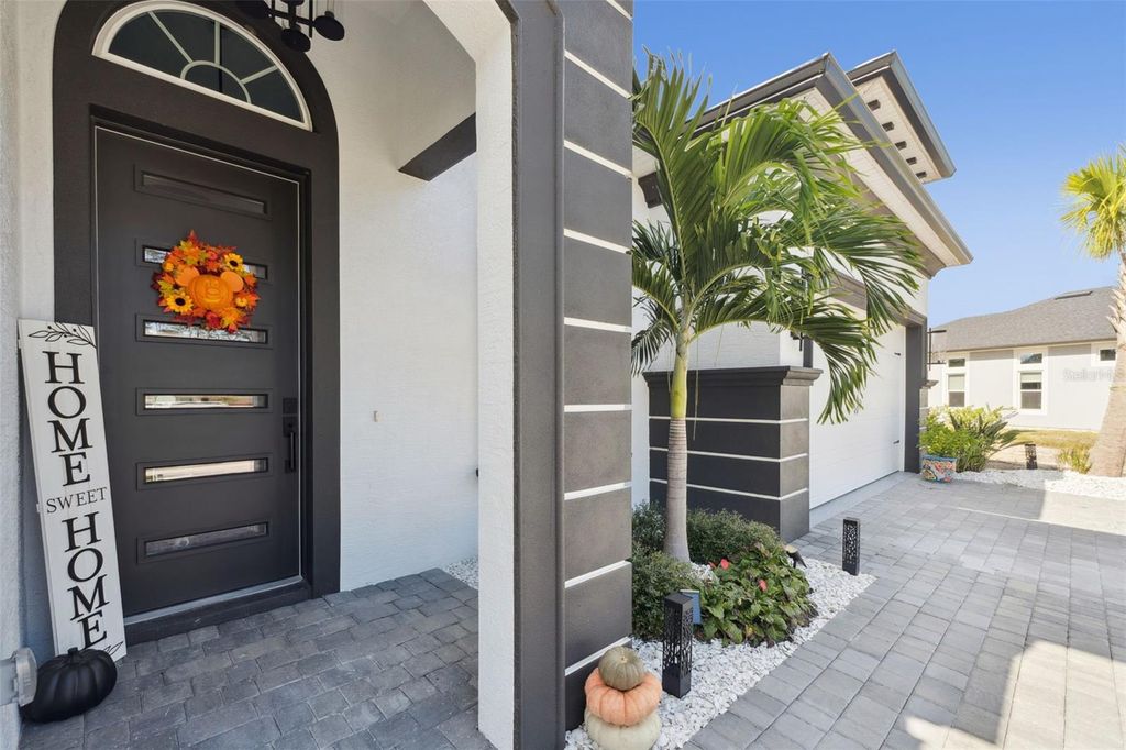 Photo of 30 Kingswood Court, Ormond Beach, FL 32174 (MLS # O6359274)