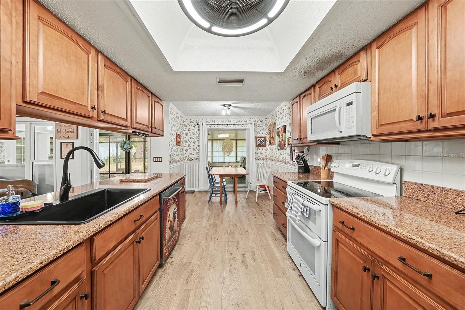 SPRING HILL UN 6 - Residential