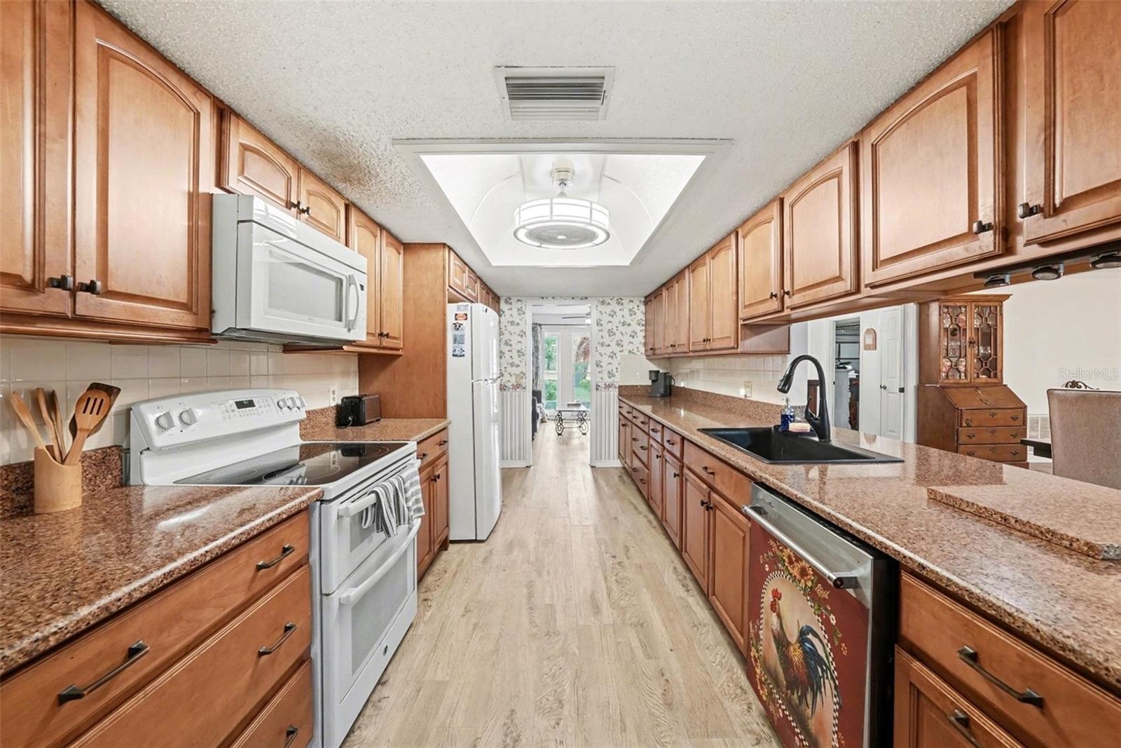 SPRING HILL UN 6 - Residential