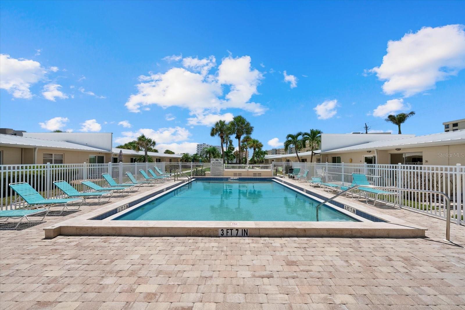 JAMAICA ROYALE - Residential