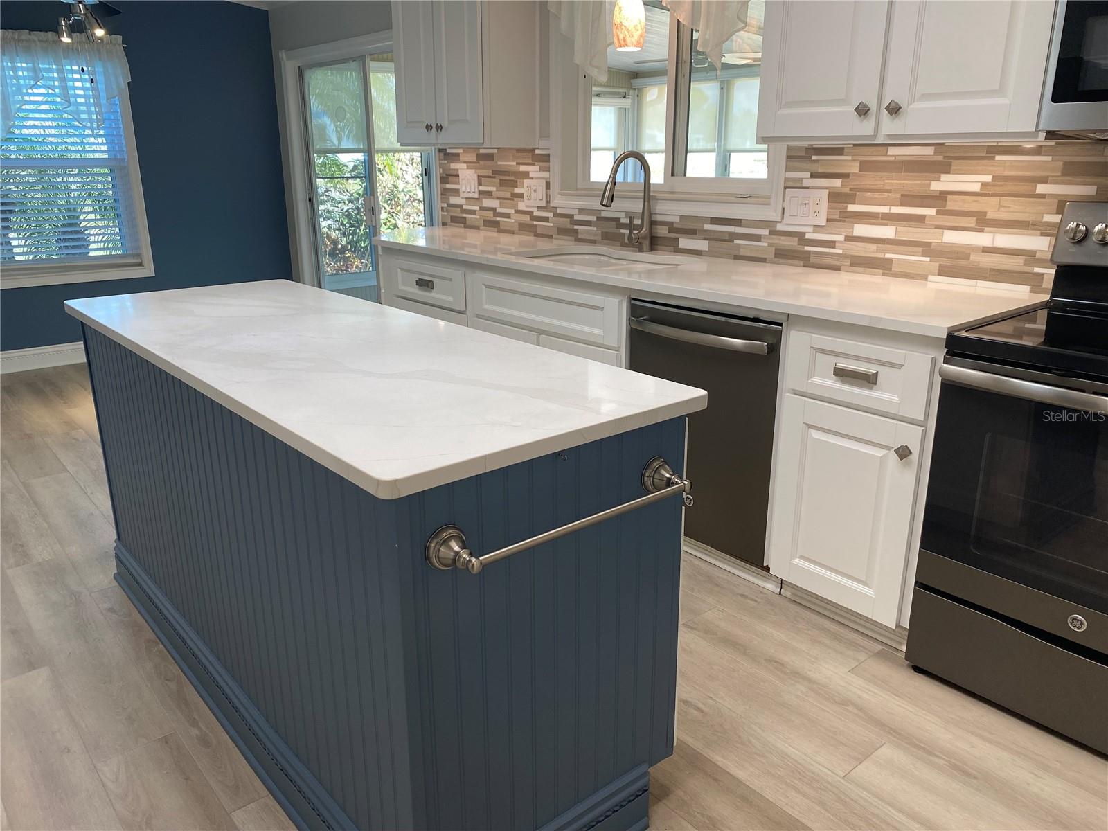 RIDGEWOOD OAKS PH IV - Residential