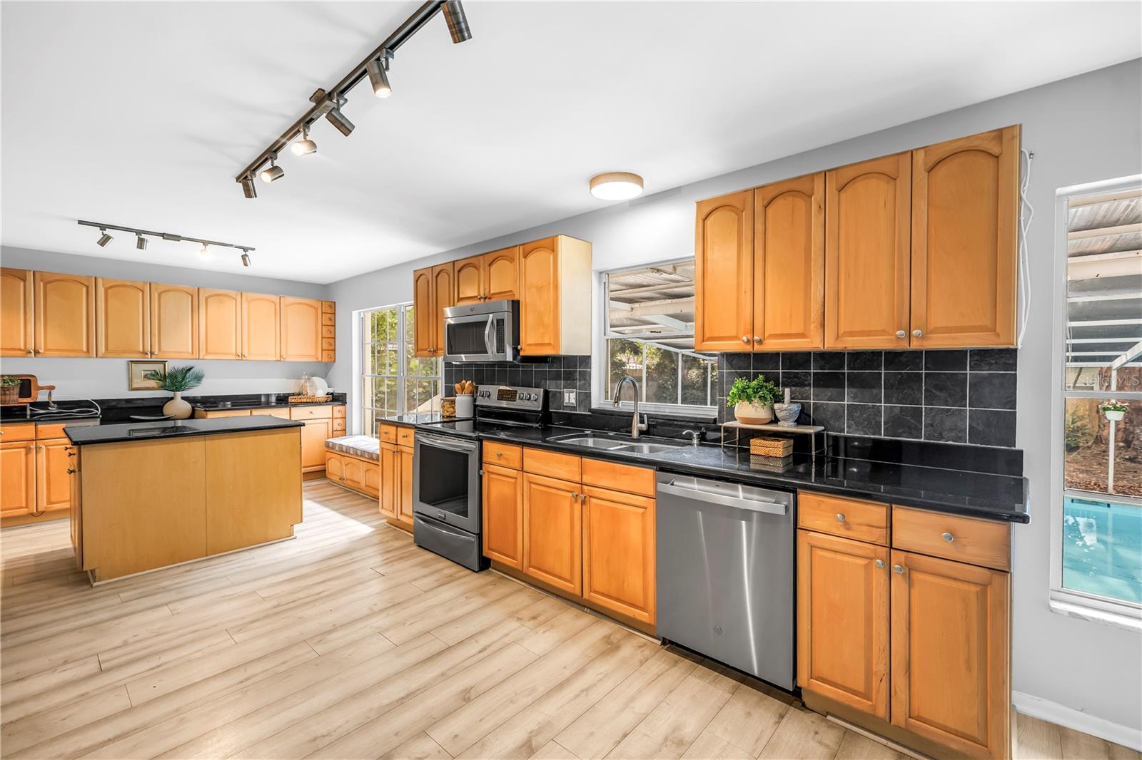 WHISPERING PINES FOREST 2ND ADD - Residential