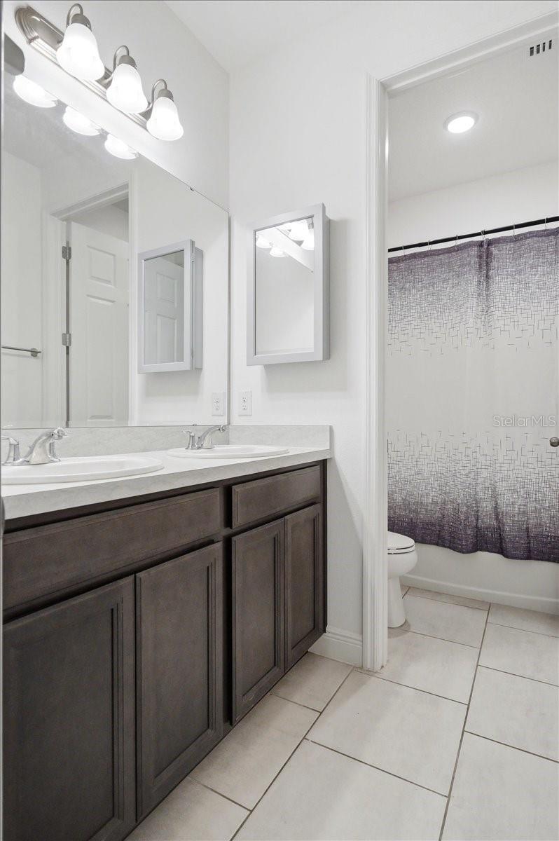 HANOVER LAKES PH 5 - Residential