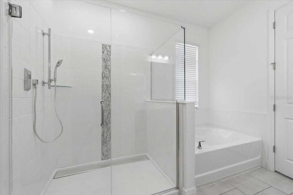 HANOVER LAKES PH 5 - Residential
