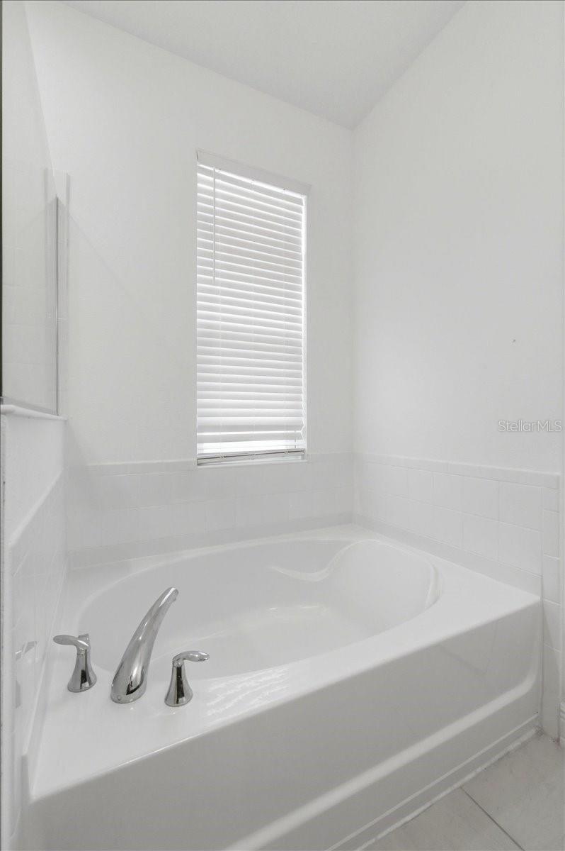HANOVER LAKES PH 5 - Residential