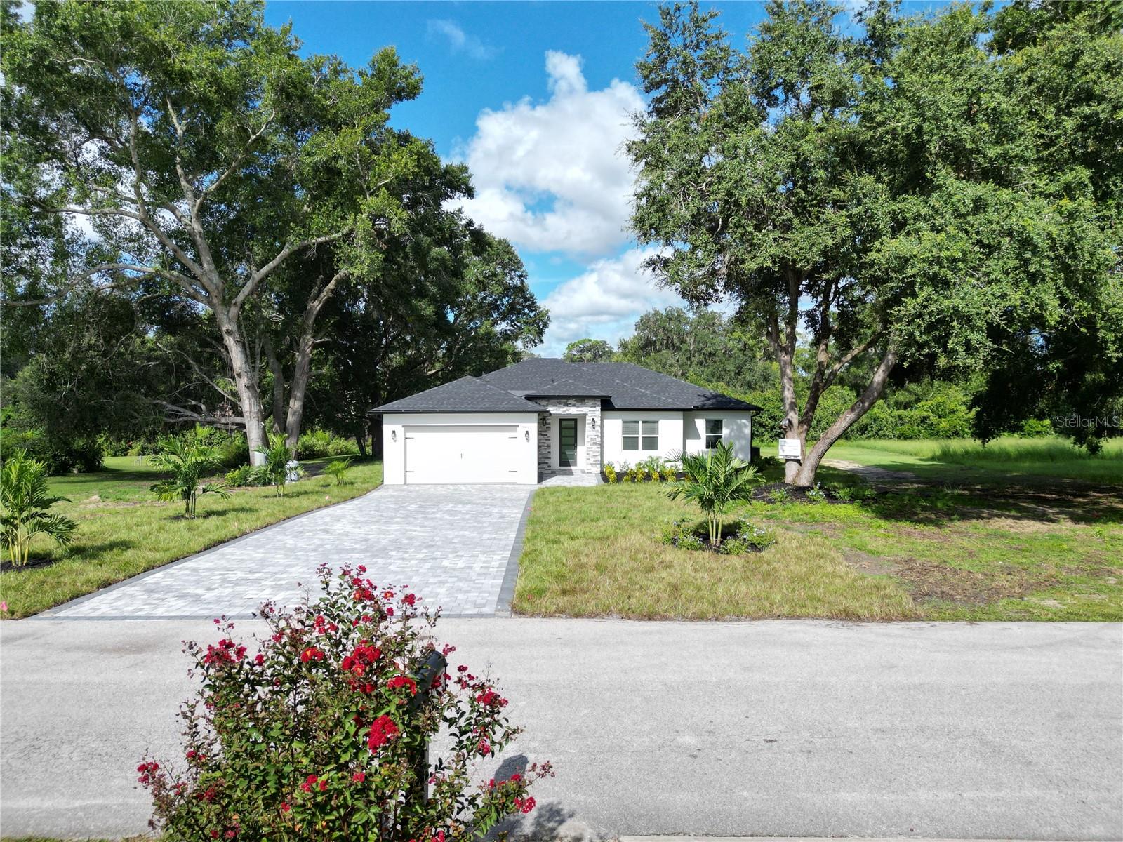 OAK POINTE SUB - Residential