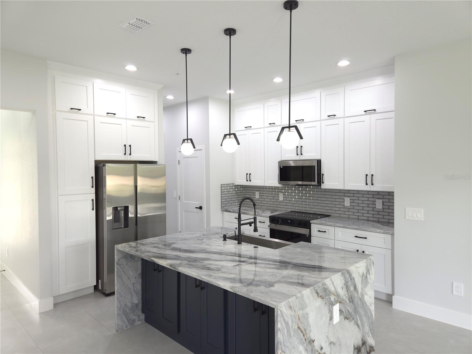 OAK POINTE SUB - Residential