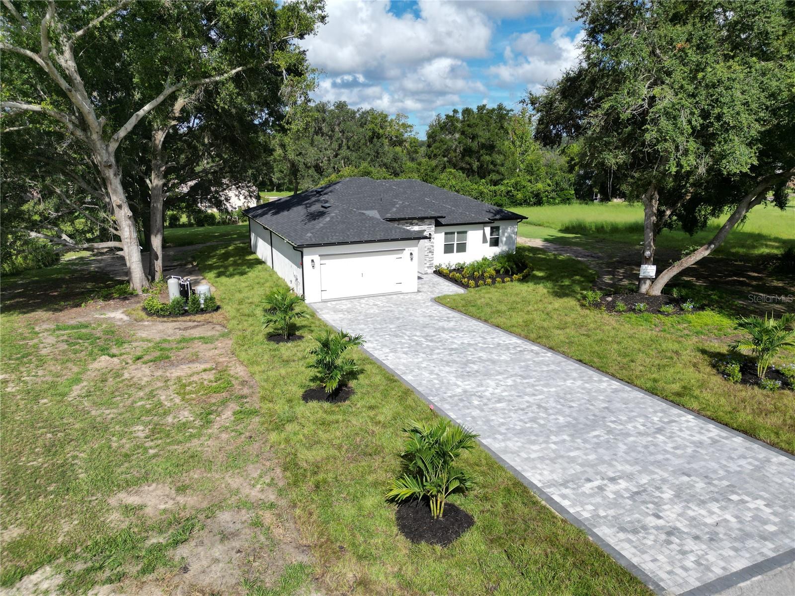 OAK POINTE SUB - Residential