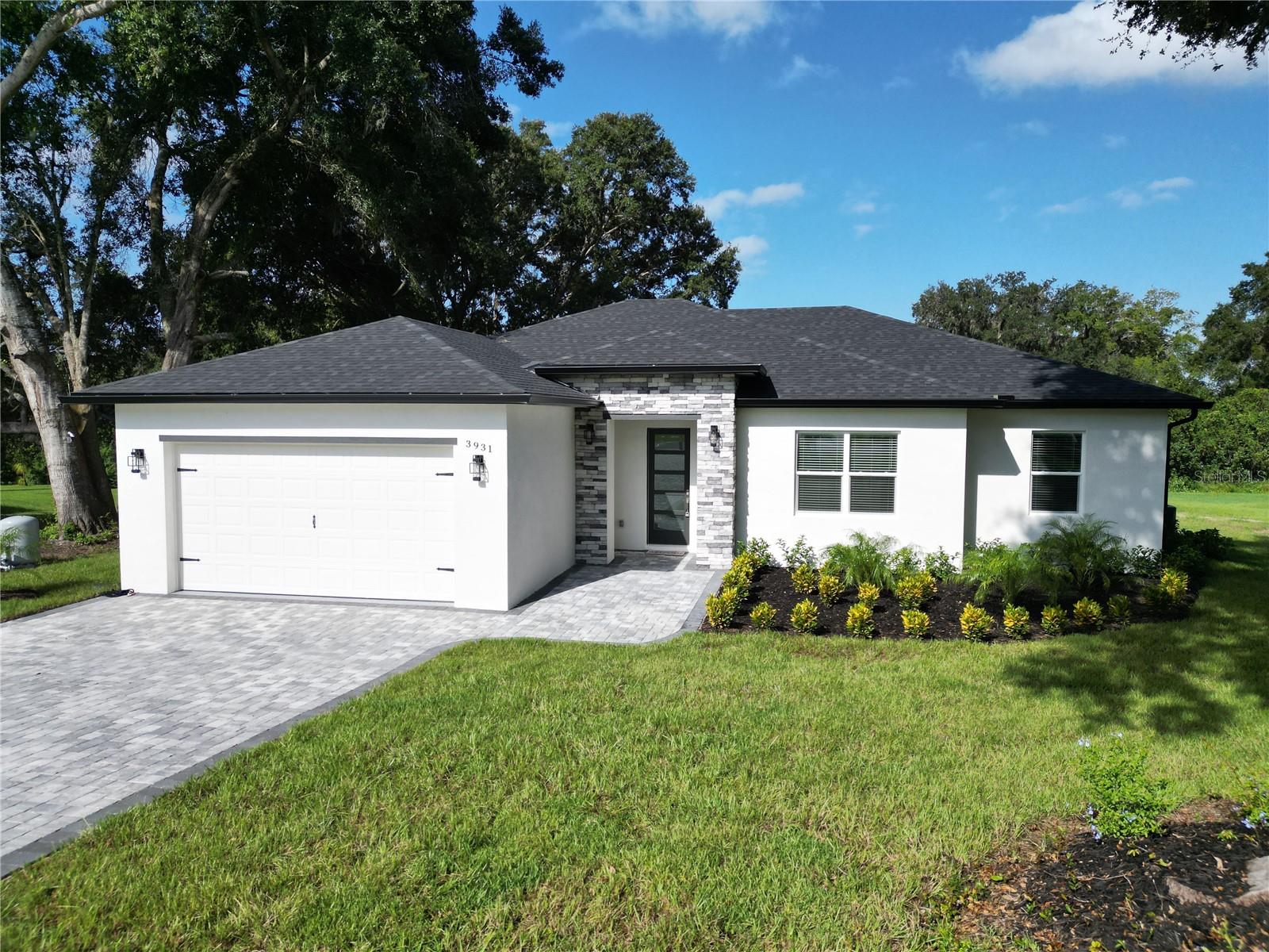 OAK POINTE SUB - Residential