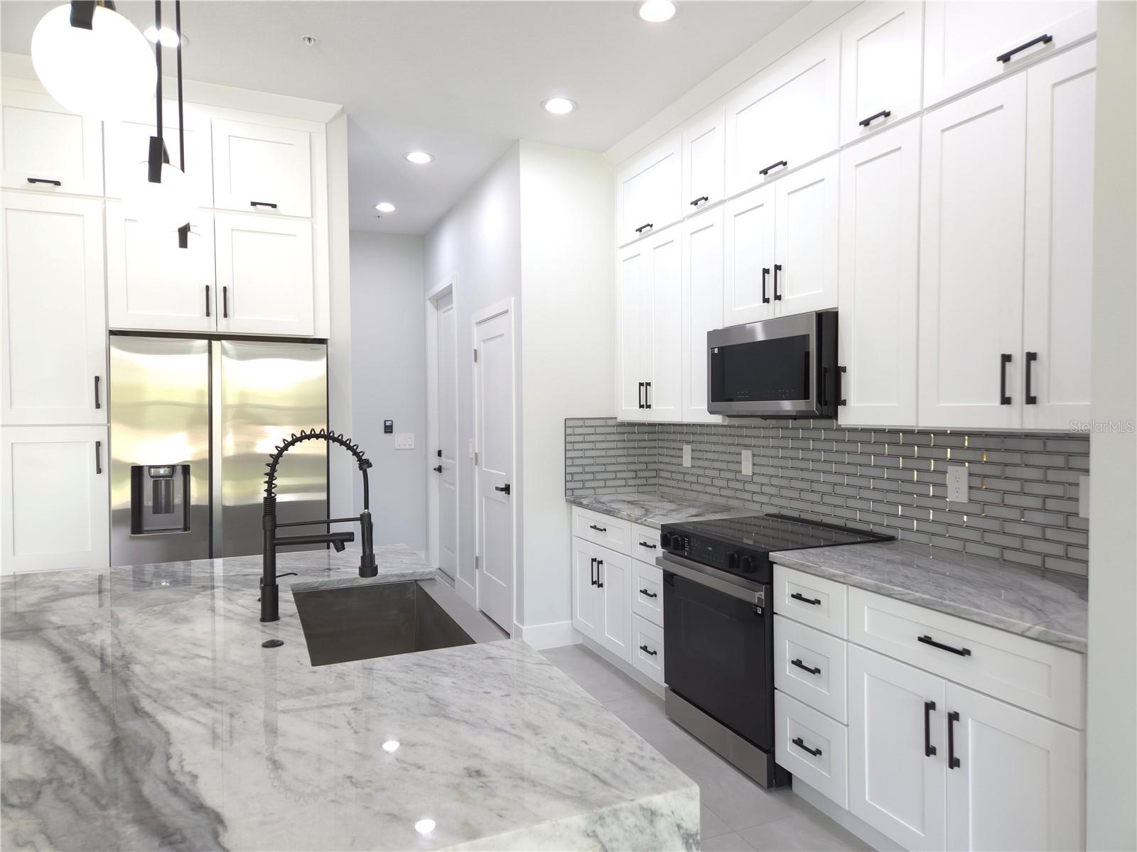 OAK POINTE SUB - Residential
