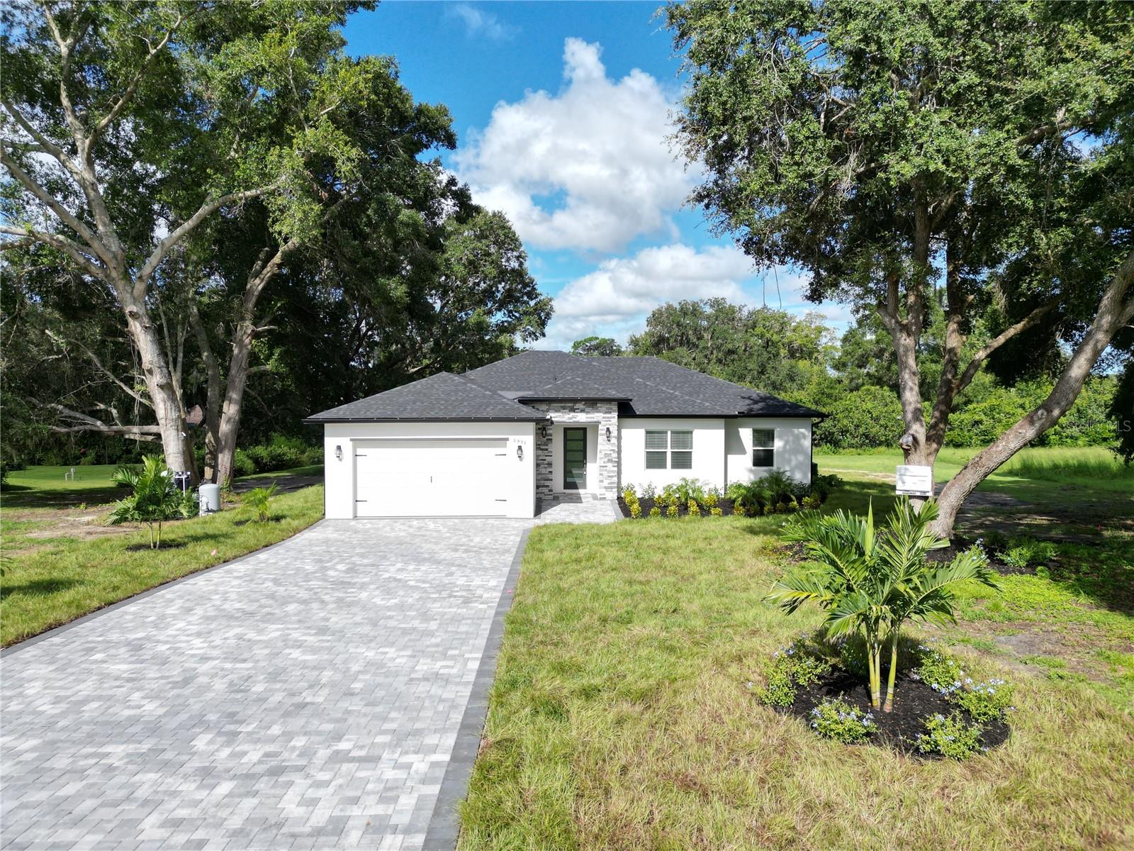 OAK POINTE SUB - Residential