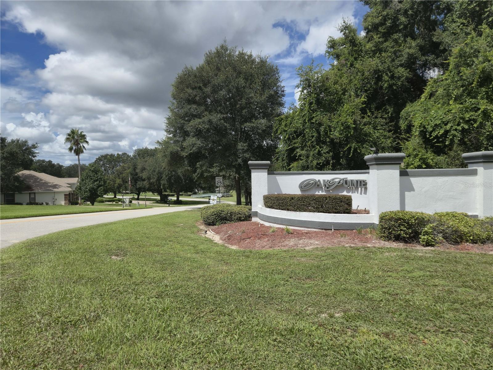 OAK POINTE SUB - Residential