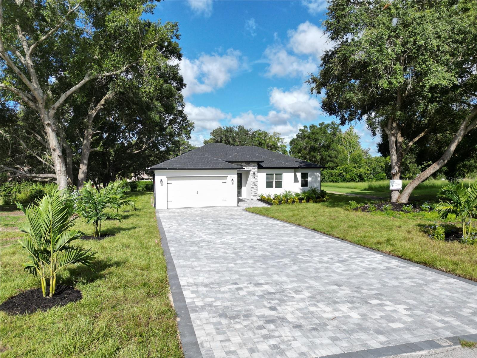 OAK POINTE SUB - Residential