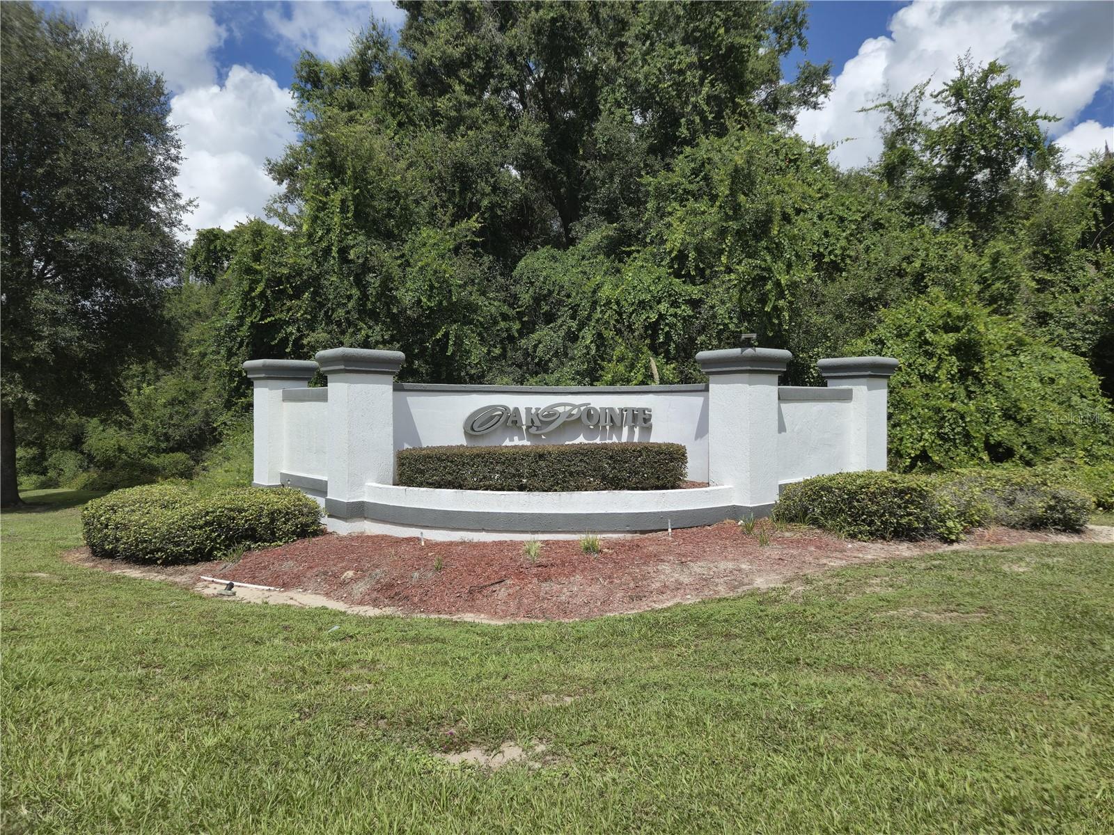 OAK POINTE SUB - Residential
