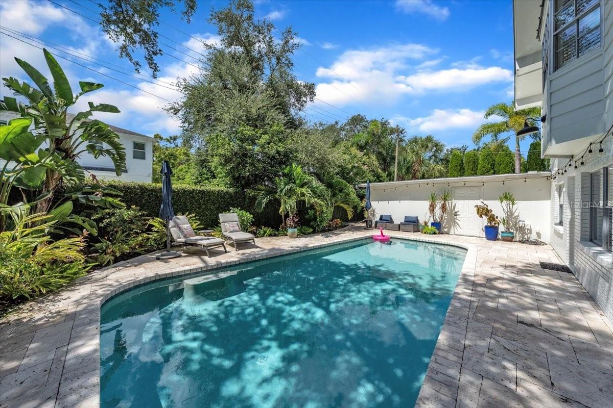 4512 S FERNCROFT CIRCLE