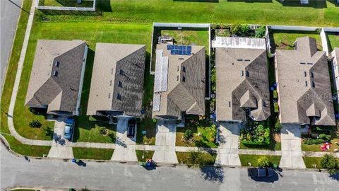 A home in WINTER HAVEN