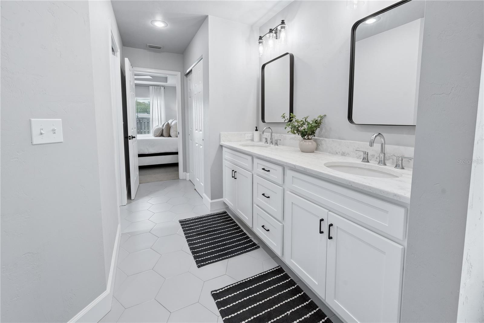 SAVANNAH STATION - Residential