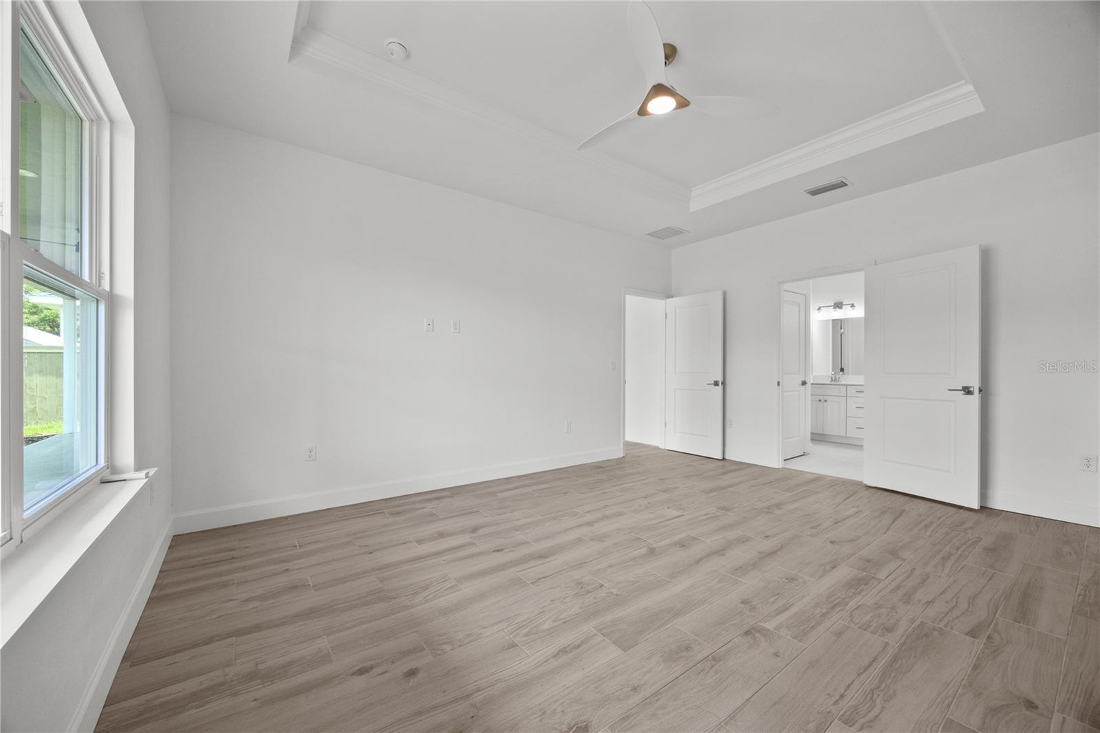 GRAND OAKS AT TOWER - Residential