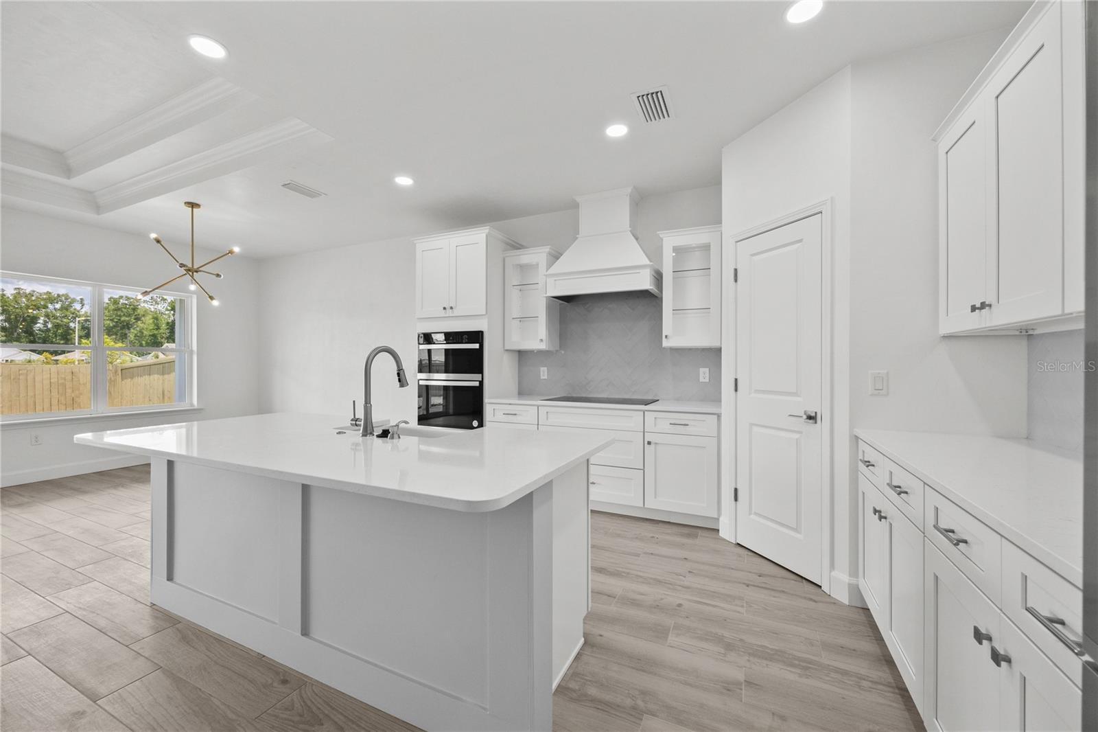 GRAND OAKS AT TOWER - Residential