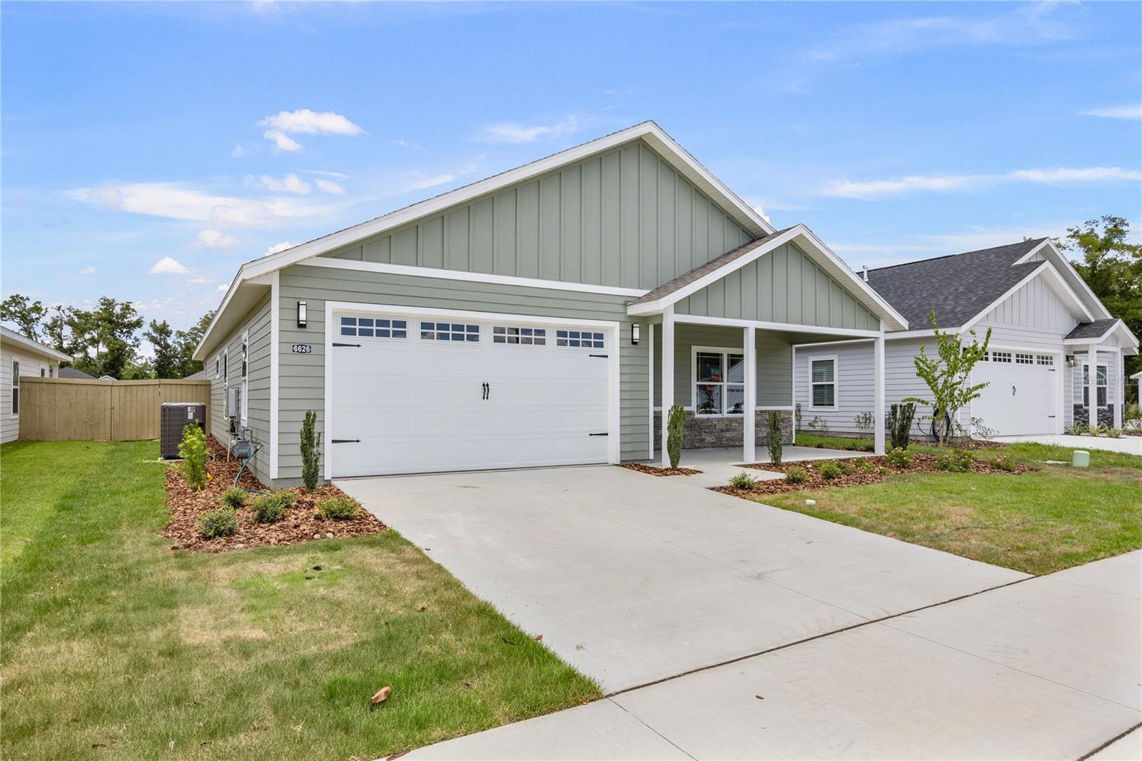 GRAND OAKS AT TOWER - Residential