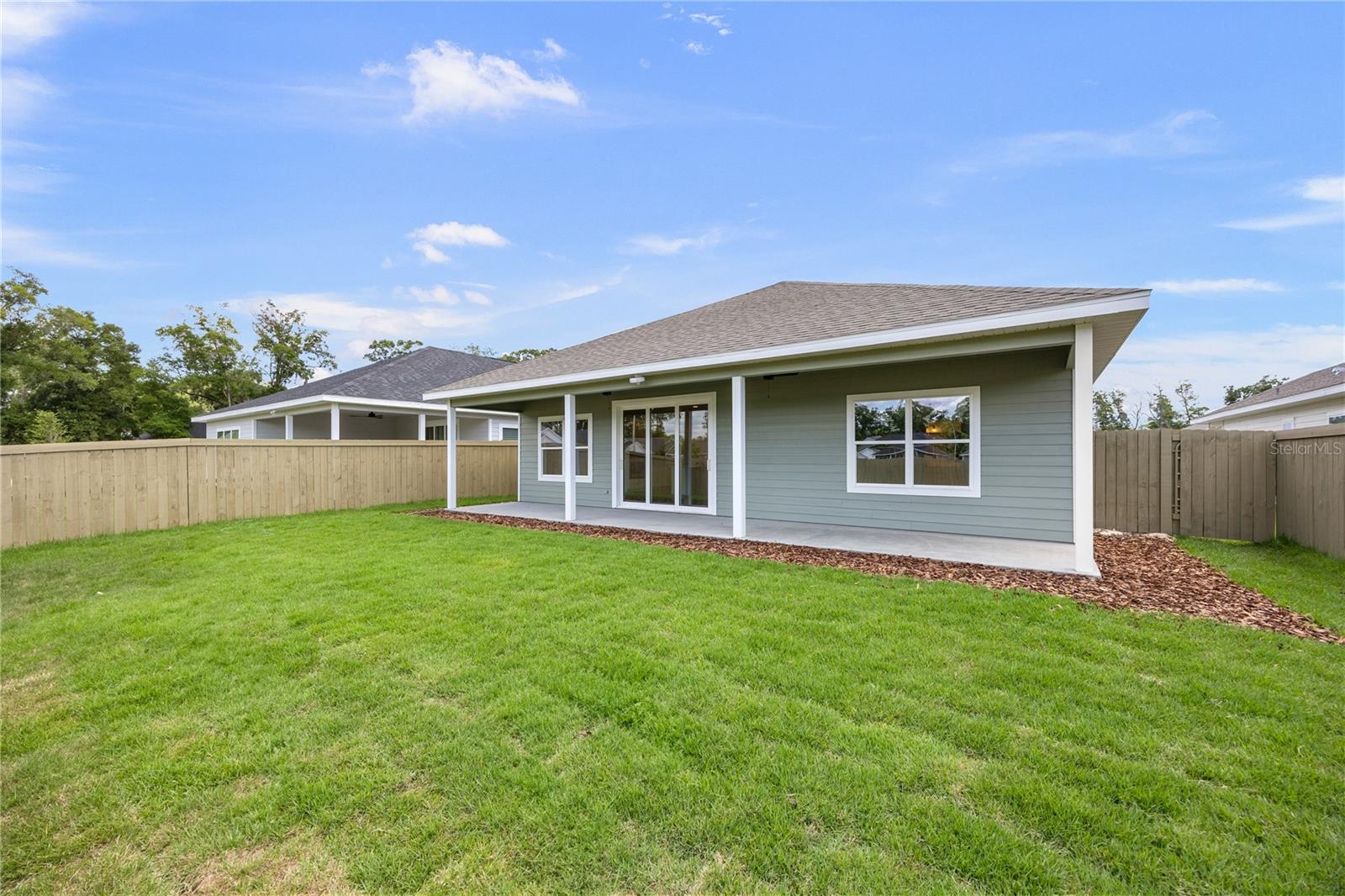 GRAND OAKS AT TOWER - Residential