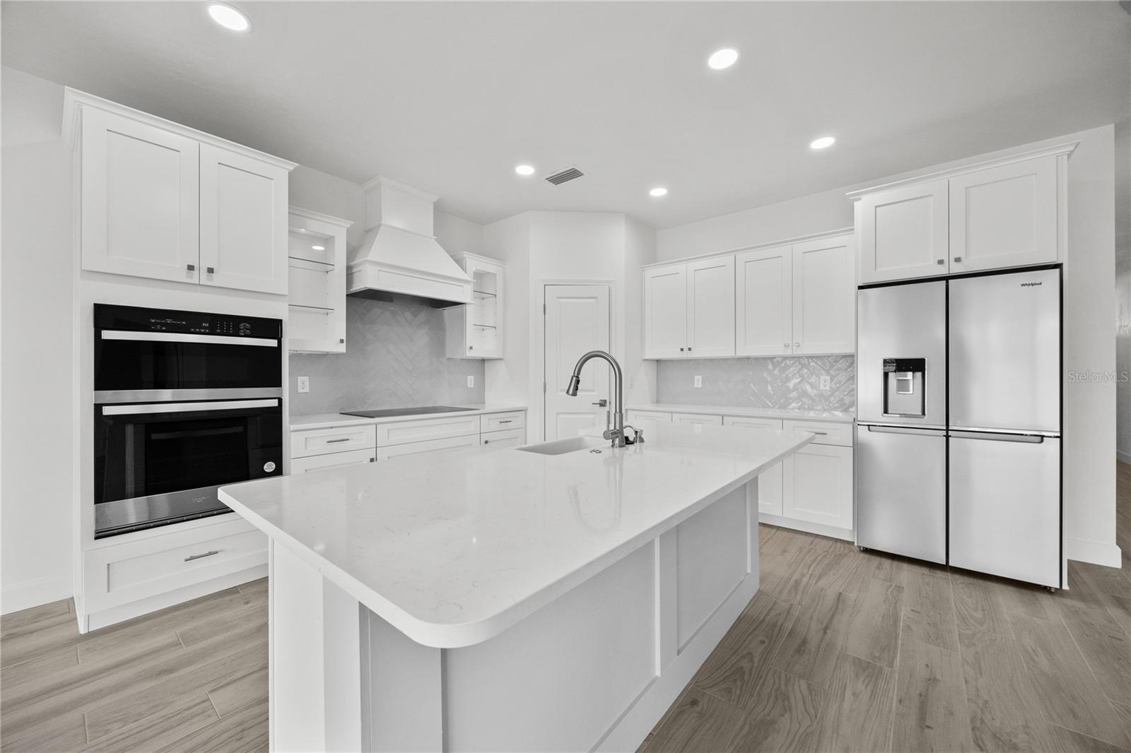 GRAND OAKS AT TOWER - Residential