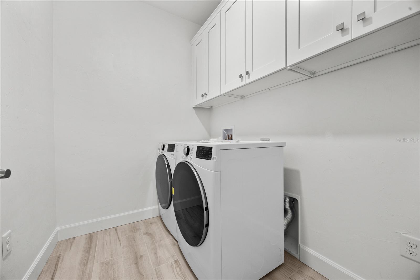 GRAND OAKS AT TOWER - Residential