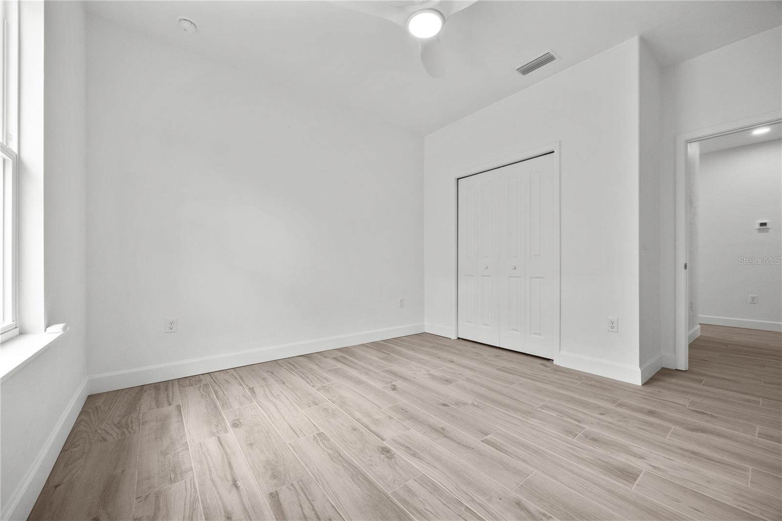GRAND OAKS AT TOWER - Residential