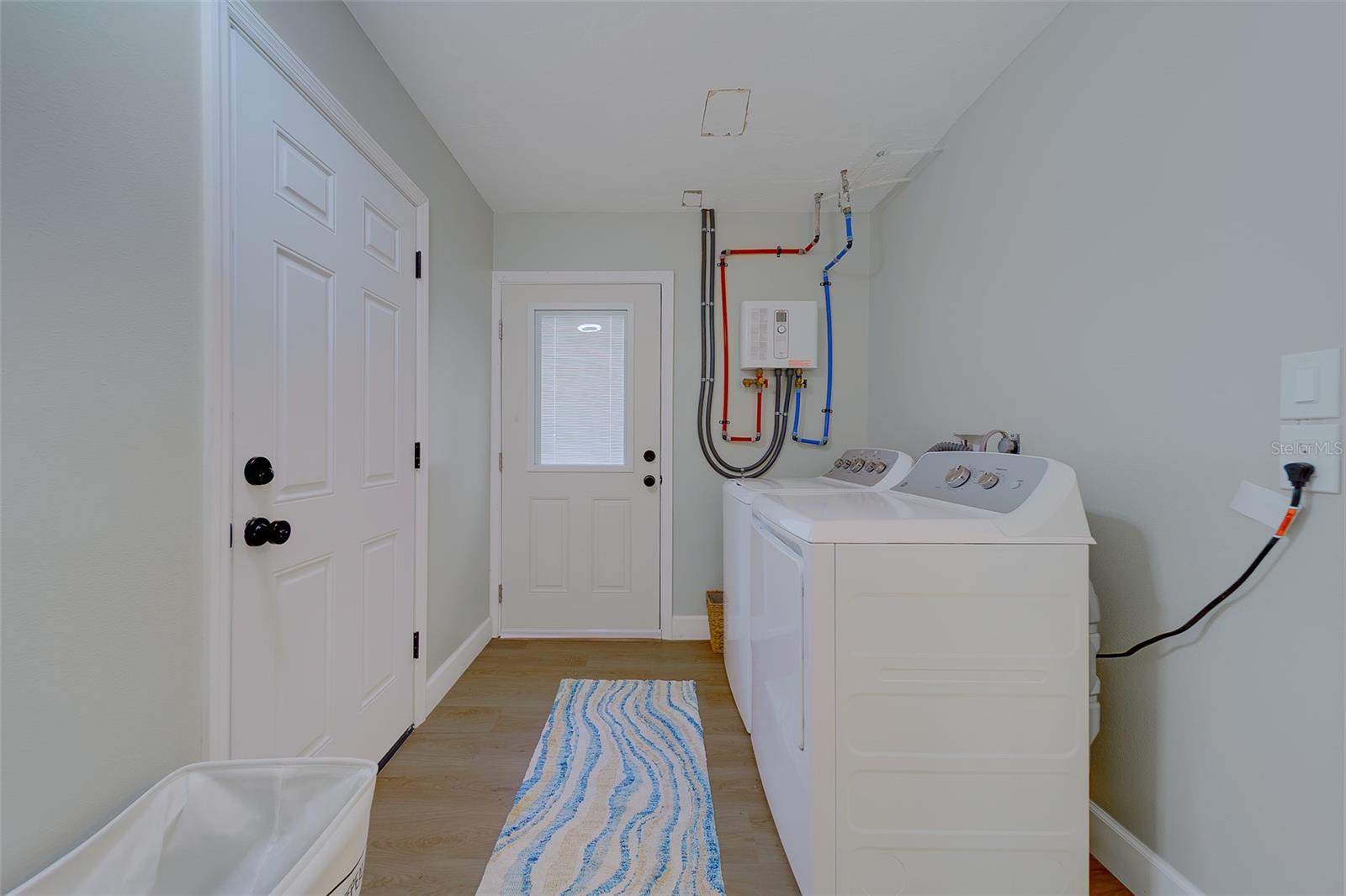 HUDSON BEACH ESTATES - Residential