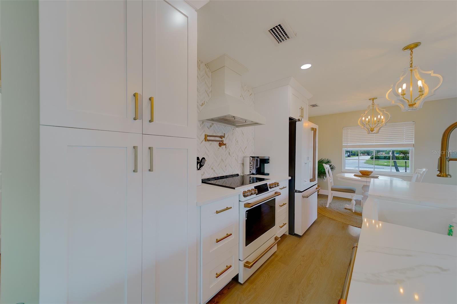 HUDSON BEACH ESTATES - Residential