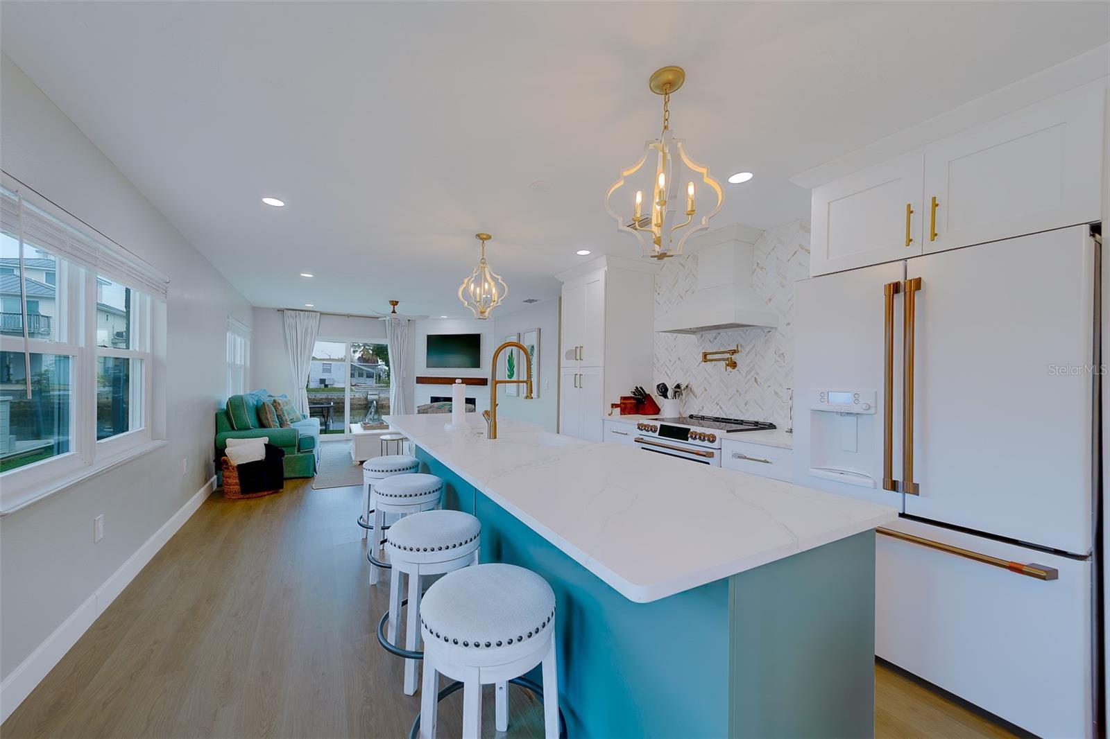 HUDSON BEACH ESTATES - Residential