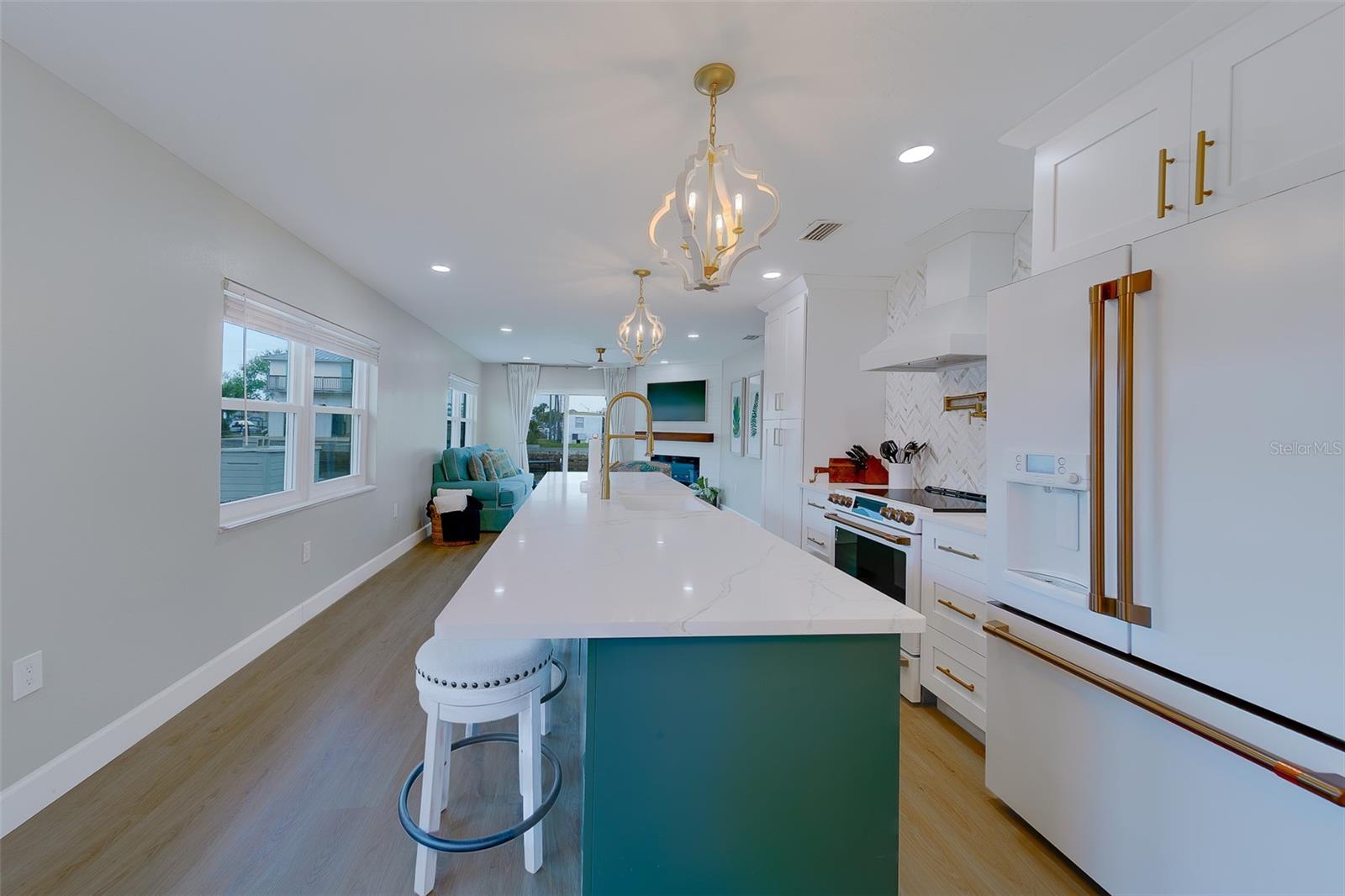 HUDSON BEACH ESTATES - Residential