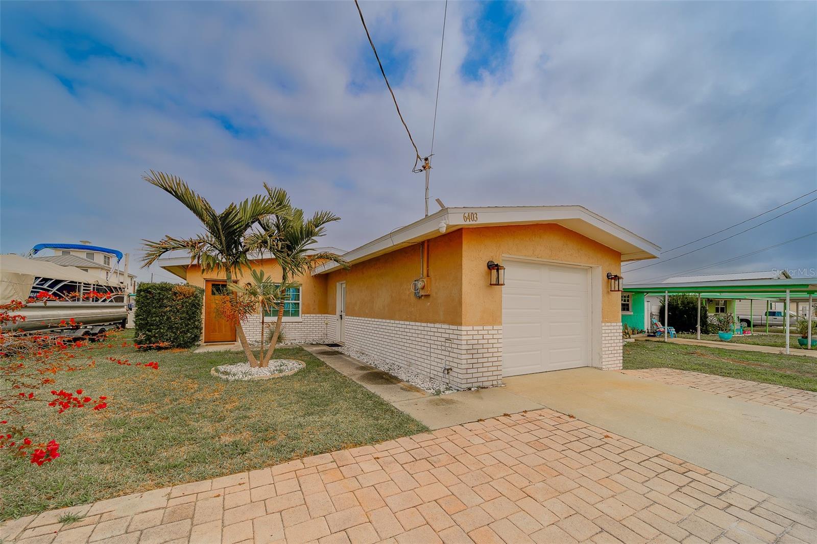 HUDSON BEACH ESTATES - Residential