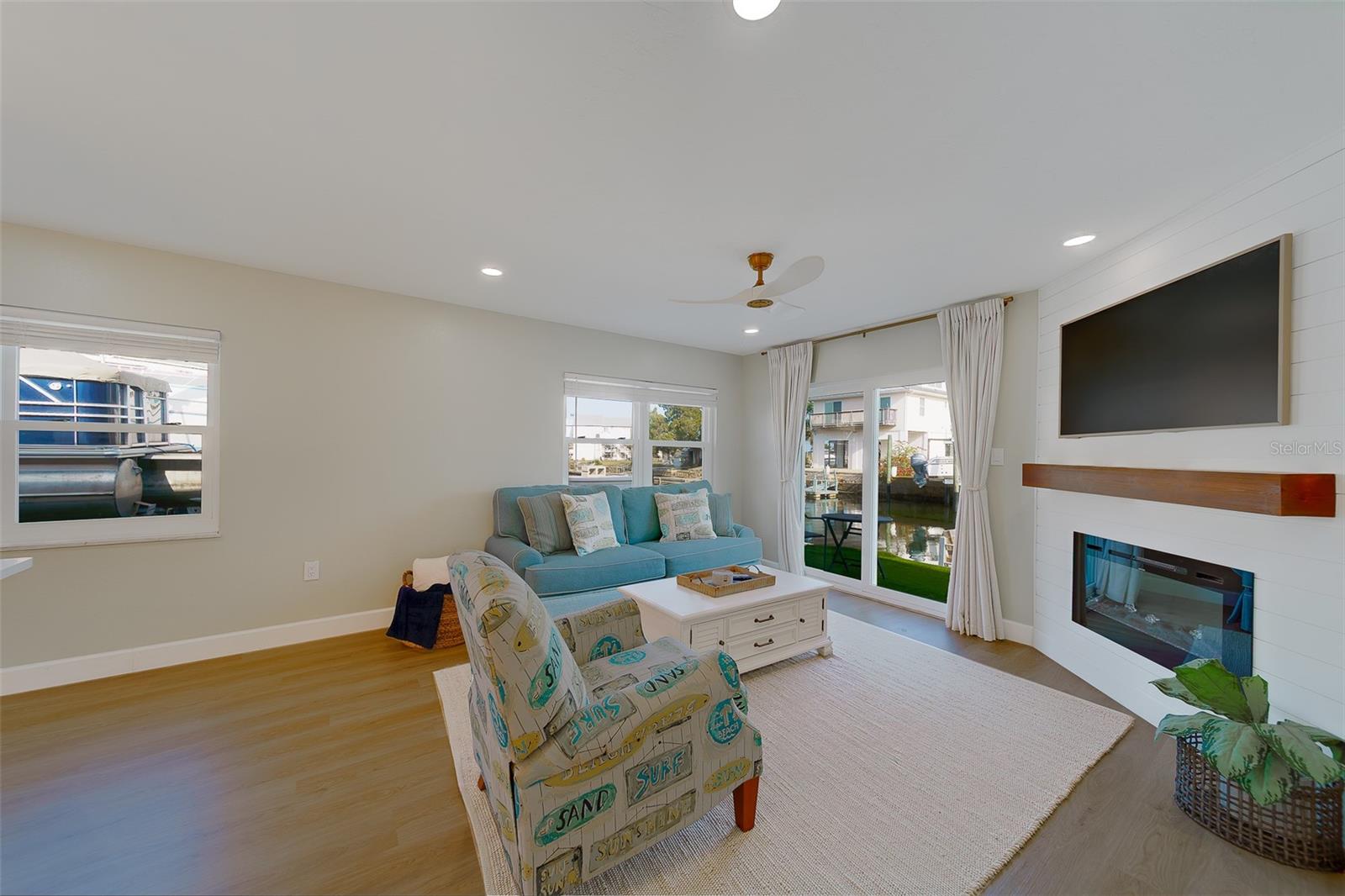 HUDSON BEACH ESTATES - Residential