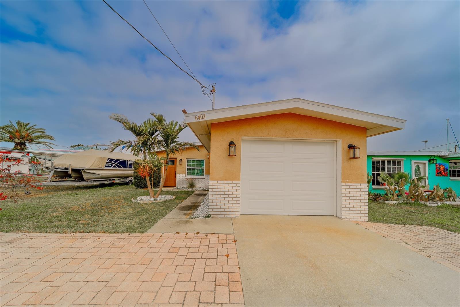 HUDSON BEACH ESTATES - Residential