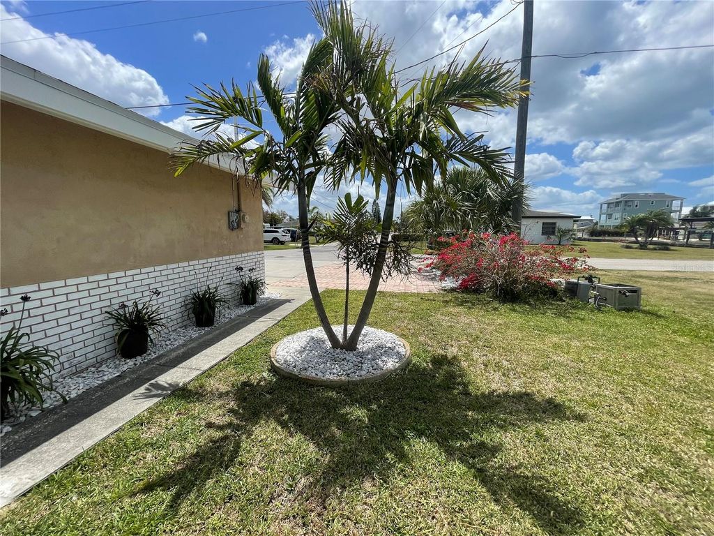 Photo of 6403 Lonnie Lee Lane, Hudson, FL 34667 (MLS # TB8488457)