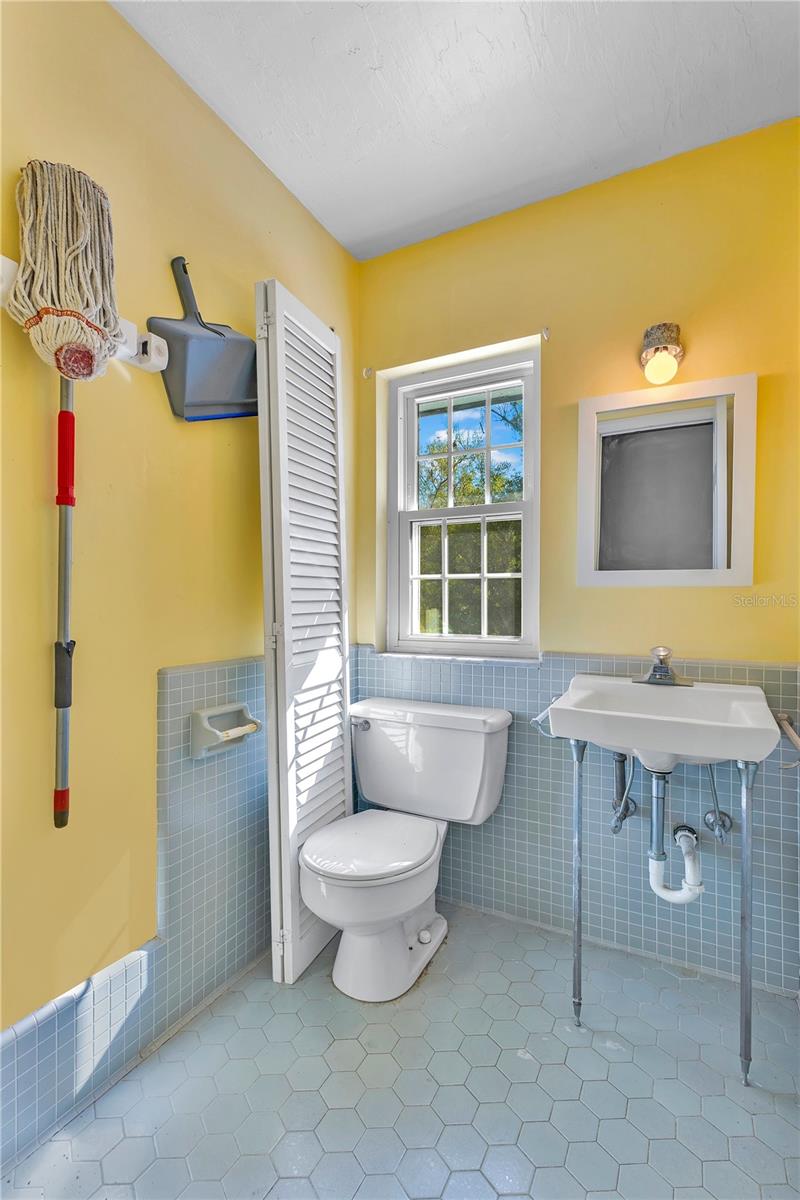 FAIRLINGTON - Residential