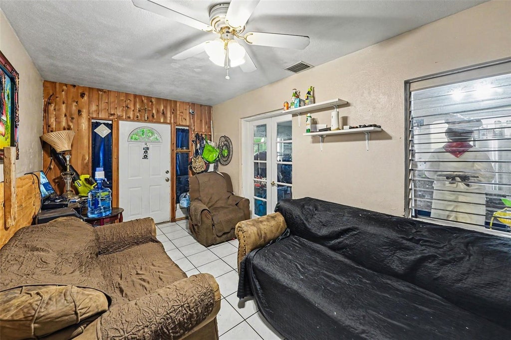 Photo of 110 N Jupiter Avenue, Clearwater, FL 33755 (MLS # O6414604)