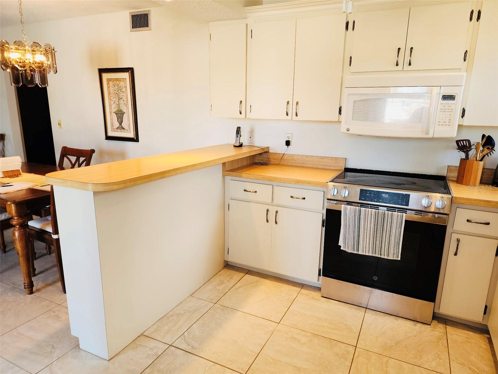 MORTON VILLAGE - Residential