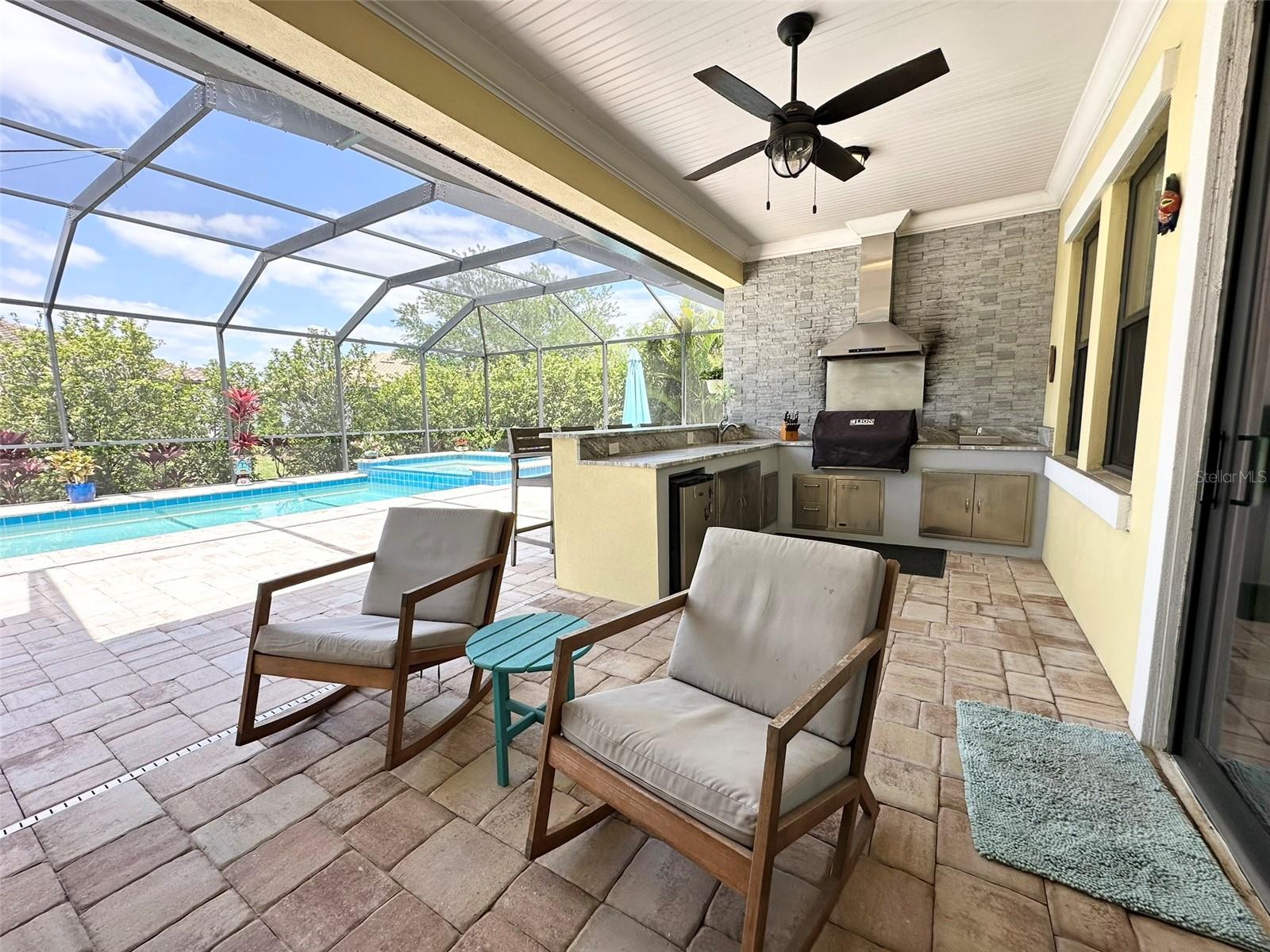 SANCTUARY COVE - Residential