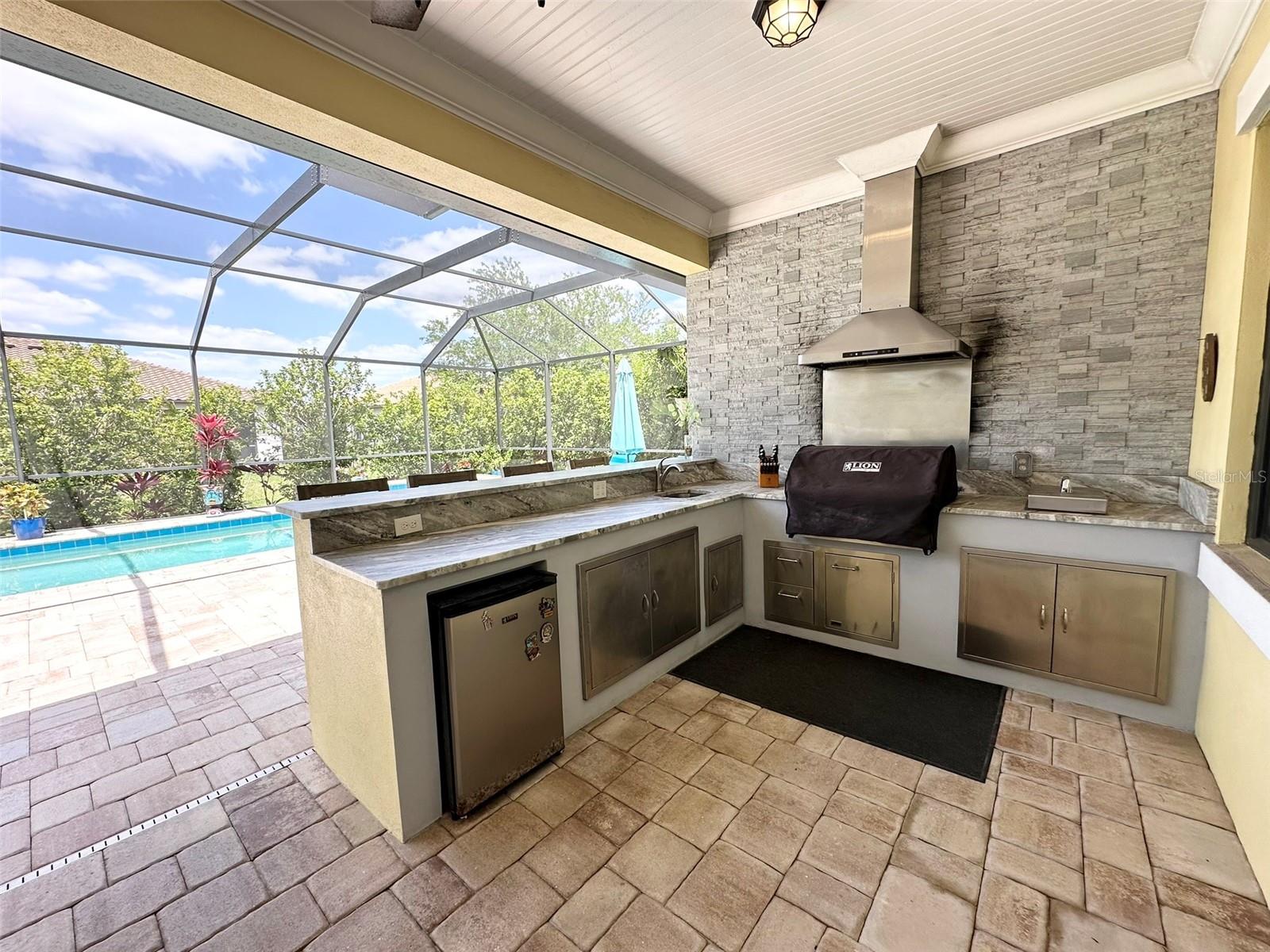 SANCTUARY COVE - Residential